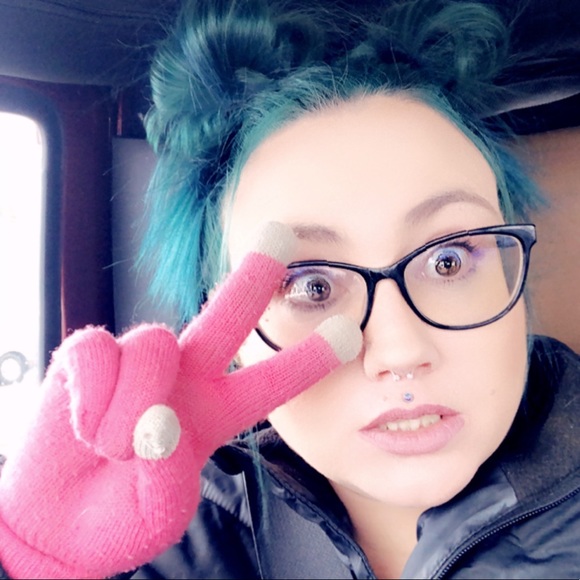 Meet your Posher, Bambi - Picture 3 of 4